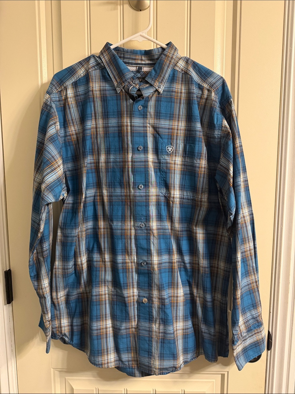 Ariat Men's Teal and White Plaid Button-Down Shirt